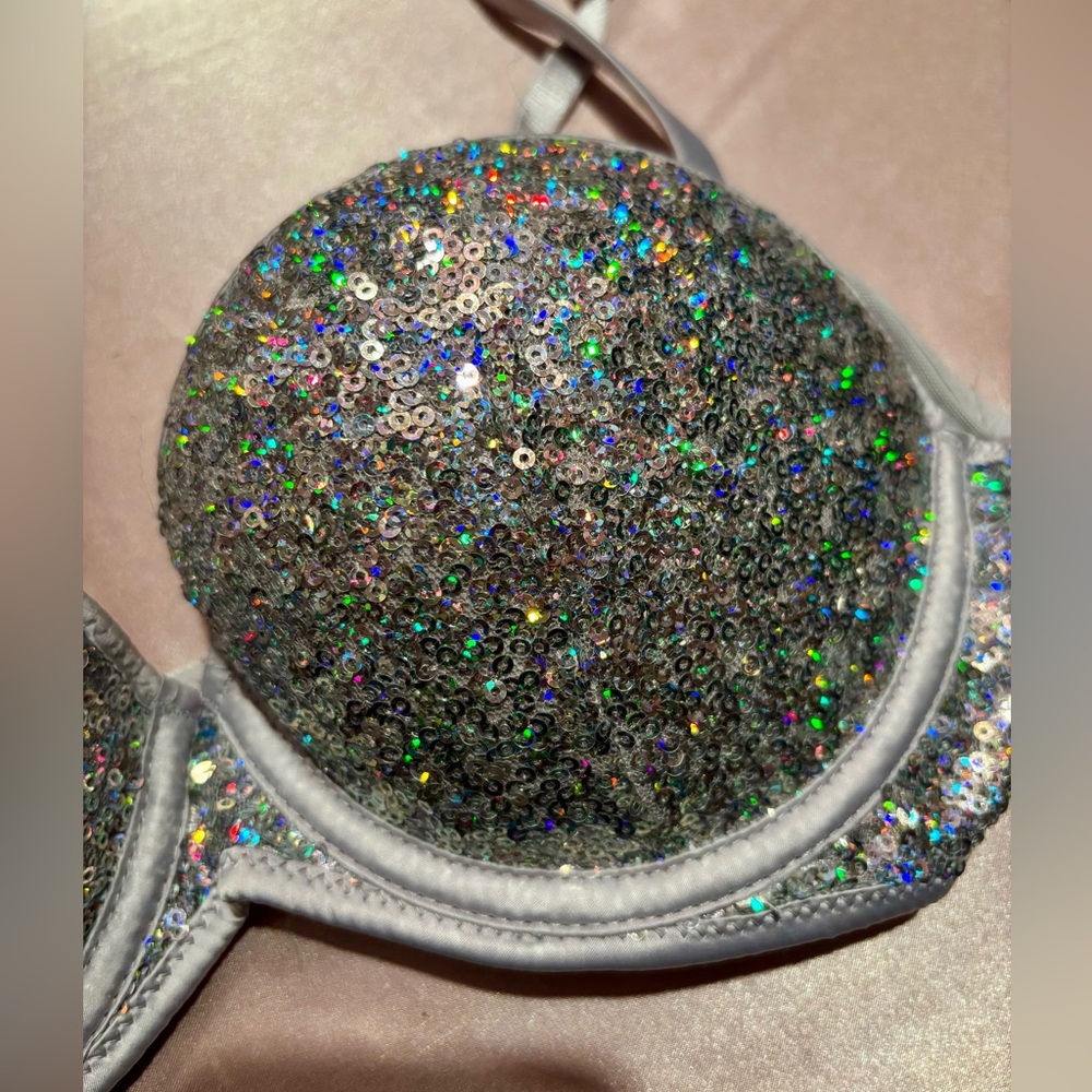 H&M Super Push-Up Sequined Bra - Picture 2 of 5